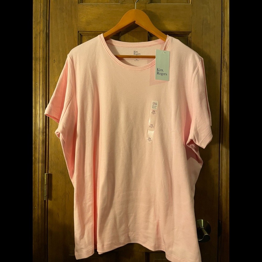 COPY - Kim Rogers. NWT 2X. Pink crew neck t shirts